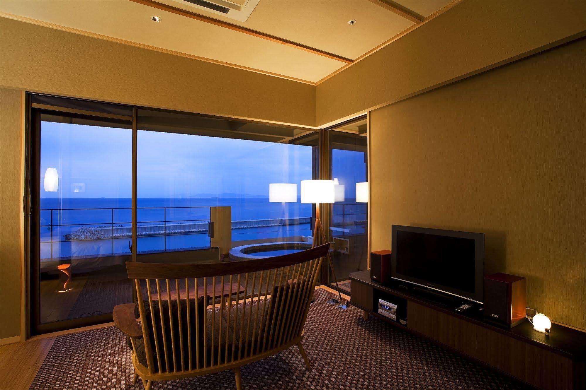 อะมะฮะระ - ซุโมะโตะ ออนเซน Hotel Sumoto ภายนอก รูปภาพ